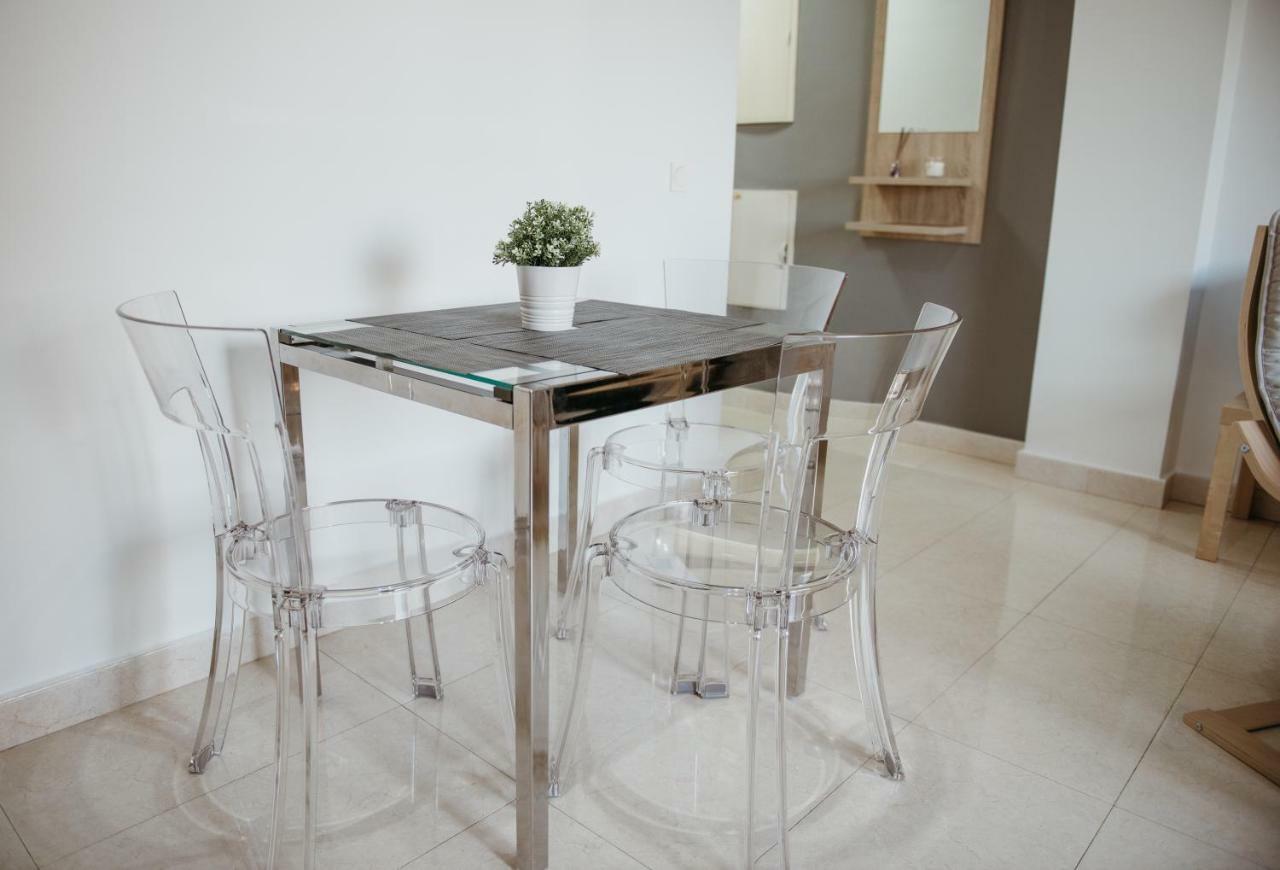 Apartamento Cala De Nerja-Lovely Bagian luar foto
