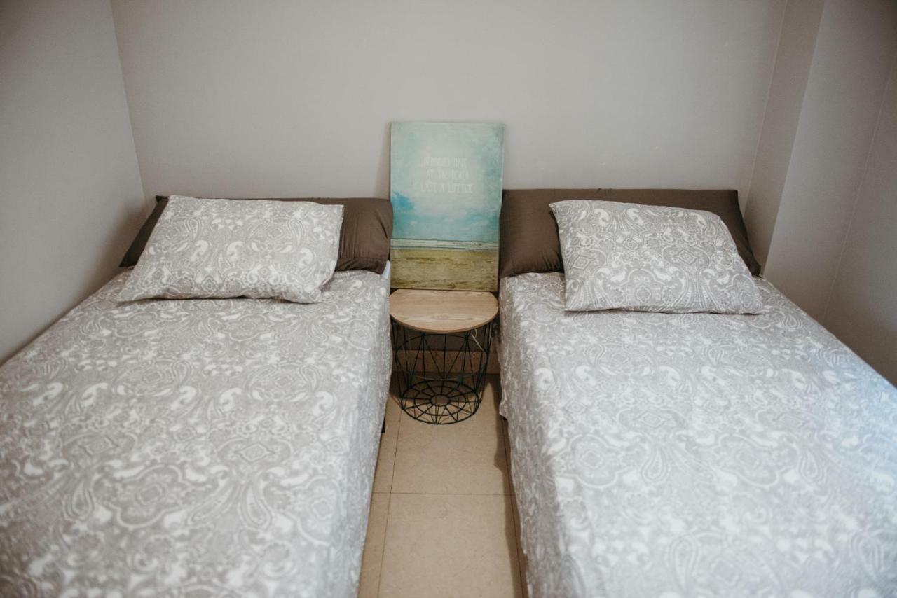 Apartamento Cala De Nerja-Lovely Bagian luar foto